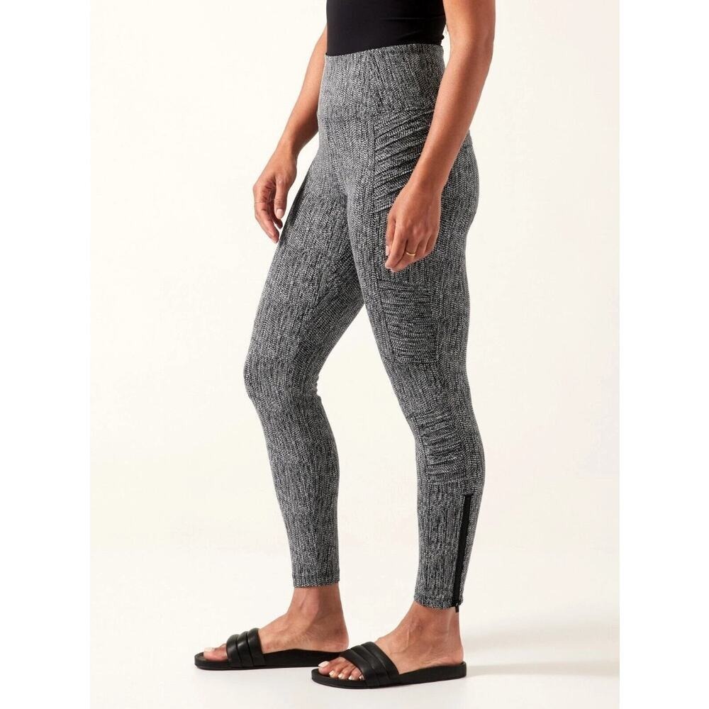 Athleta Delancey Textured Moto Tight EUC Black White High Waist Compression